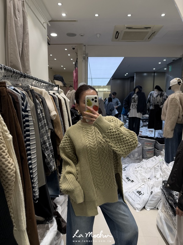 不對稱開衩羊毛30%上衣(闆娘.花花清單)